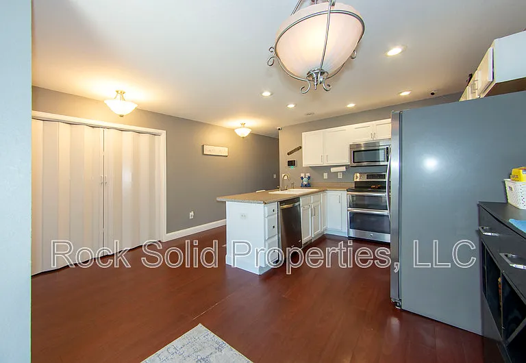 521 Queens Rd #1 — Photo 18