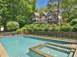 9 Whippoorwill Rd, Armonk, NY 10504