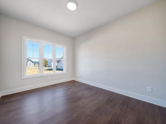 3rd image of 1118 Jefferson Meadows Dr