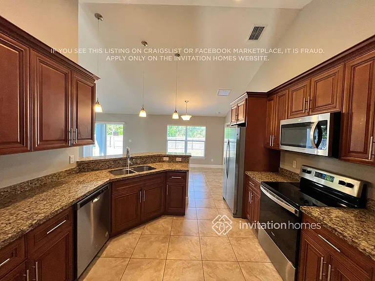 2214 SE Mandrake Cir — Photo 8