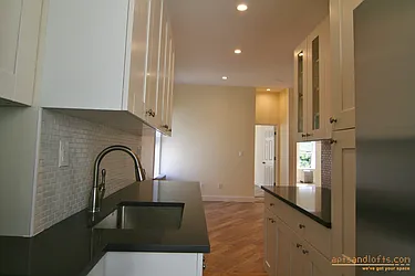 Rented by aptsandlofts.com