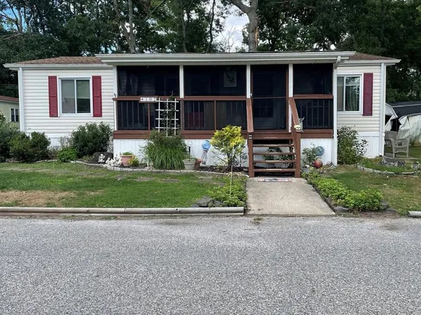 102 Cedar Ln, Barnegat, NJ 08005