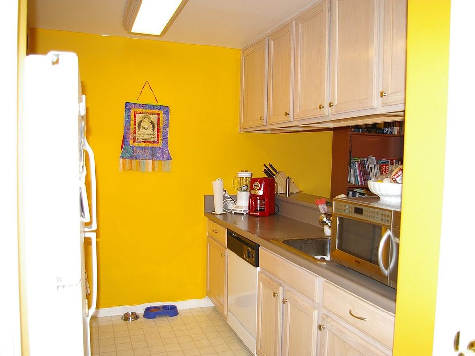 2nd image of 1540 Center Rd APT 271
