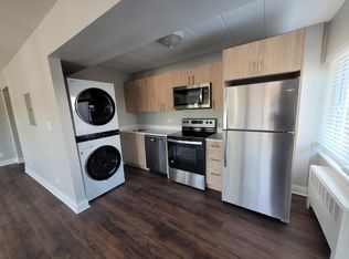 2020 W Farwell Ave #209, Chicago, IL 60645