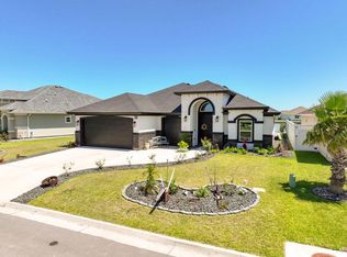 25 Arcos Gdns, Port Isabel, TX 78578