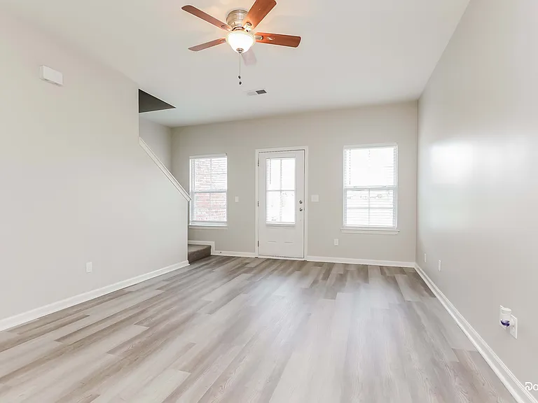 5001 Luker Ln — Photo 7