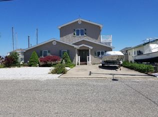 18 Compass Rd, Waretown, NJ 08758