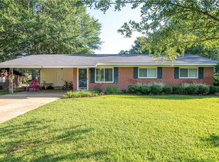 800 Janice Dr, Springhill, LA 71075