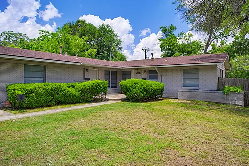 2125 E Lawndale Dr #2125 Photo 1