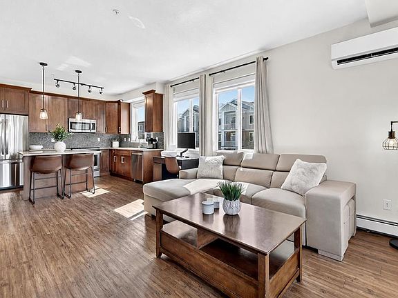3rd image of 522 Cranford Dr SE #5301