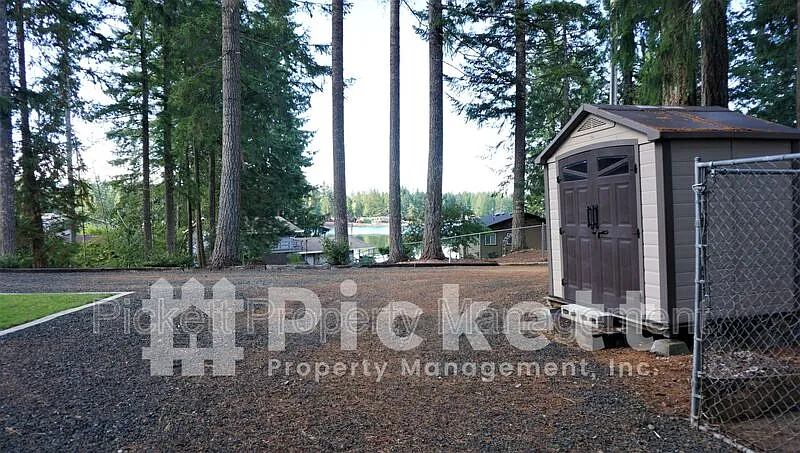 4 bed, 2.5 bath, 2688 sqft, $2,850 — Photo 3