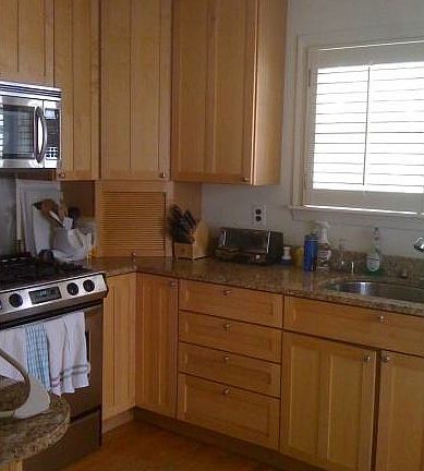 Renovated kitchen (granite counter tops)