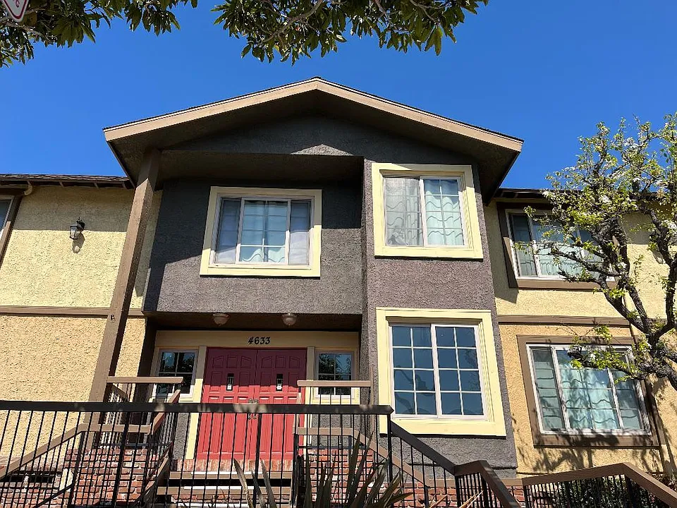 4633 Marine Ave #206