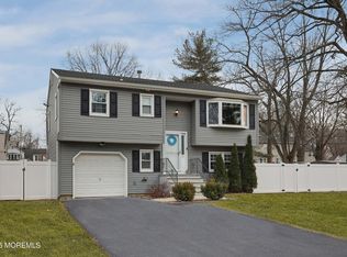 12 Salisbury Ave, Middletown, NJ 07748