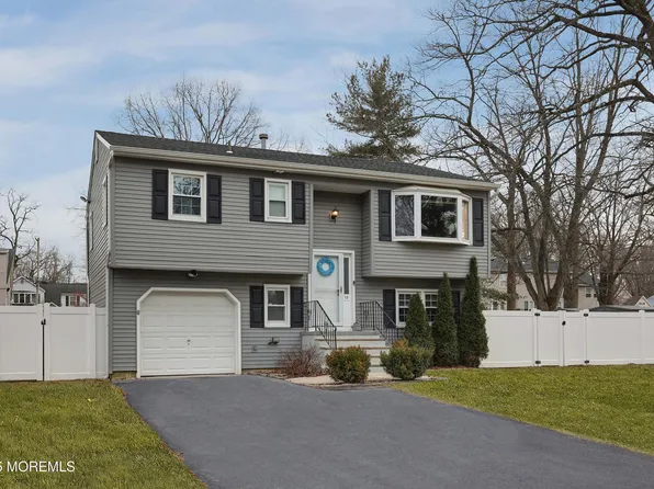 12 Salisbury Avenue, Middletown, NJ 07748
