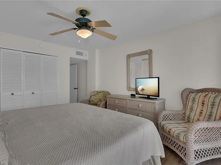 1300 Gulf Shore Blvd N #205 — Photo 12
