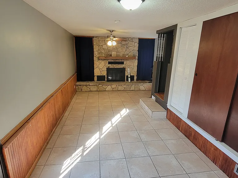 453 N Slade Ave — Photo 10