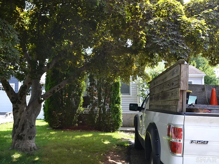 40 Emma Rd — Photo 28