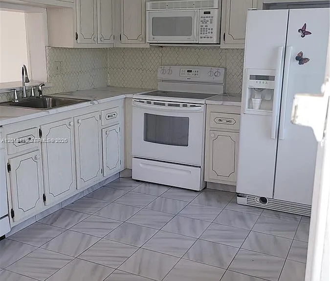 1001 NE 14th Ave #201 — Photo 16