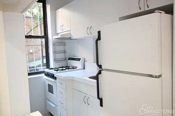 Rented by City Connections Realty | media 23