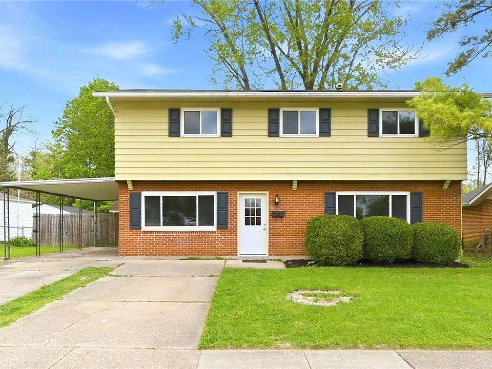 1st image of 40 Woods Rd