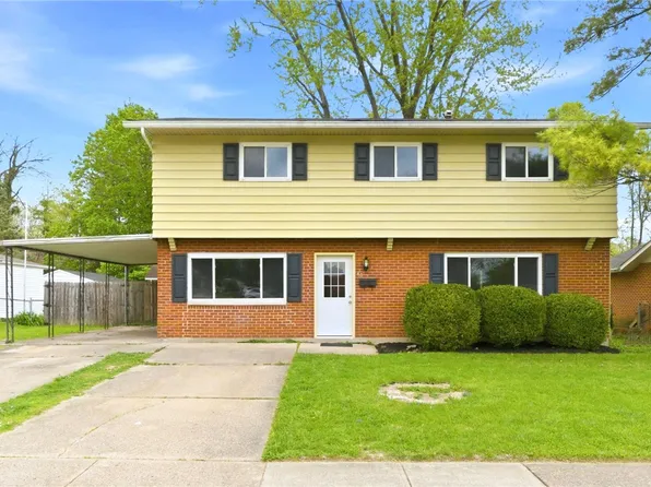 40 Woods Rd, Springboro, OH 45066