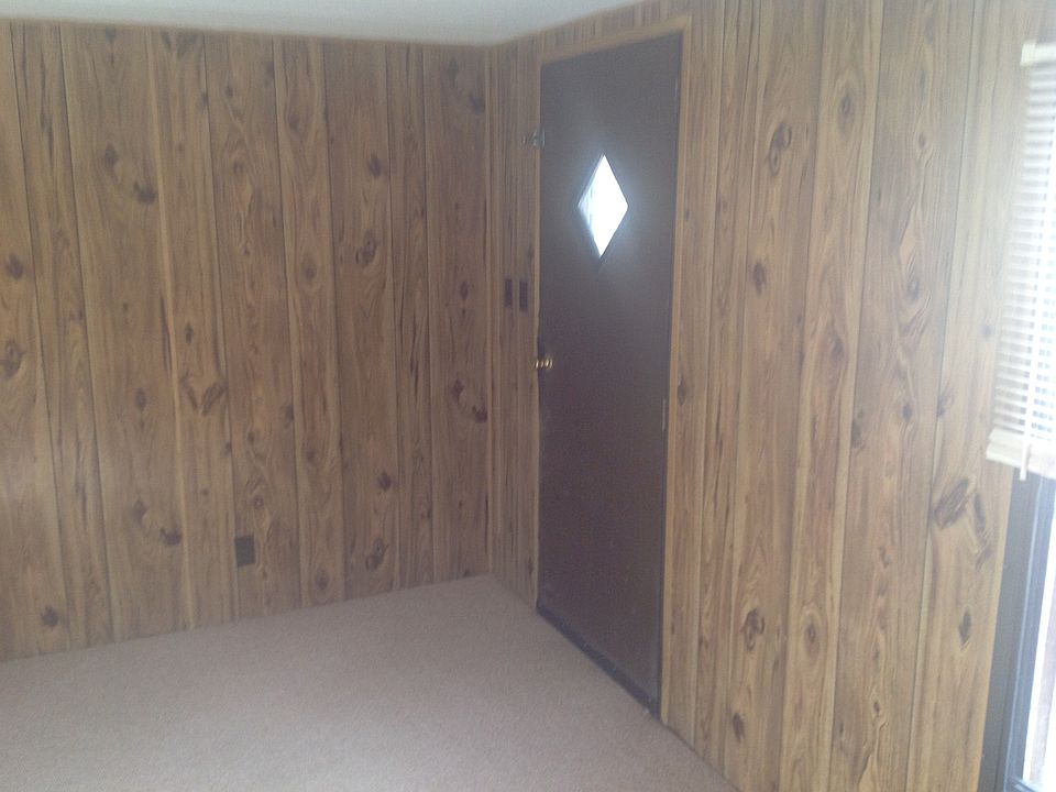 2nd image of 102 Holly Grove Est