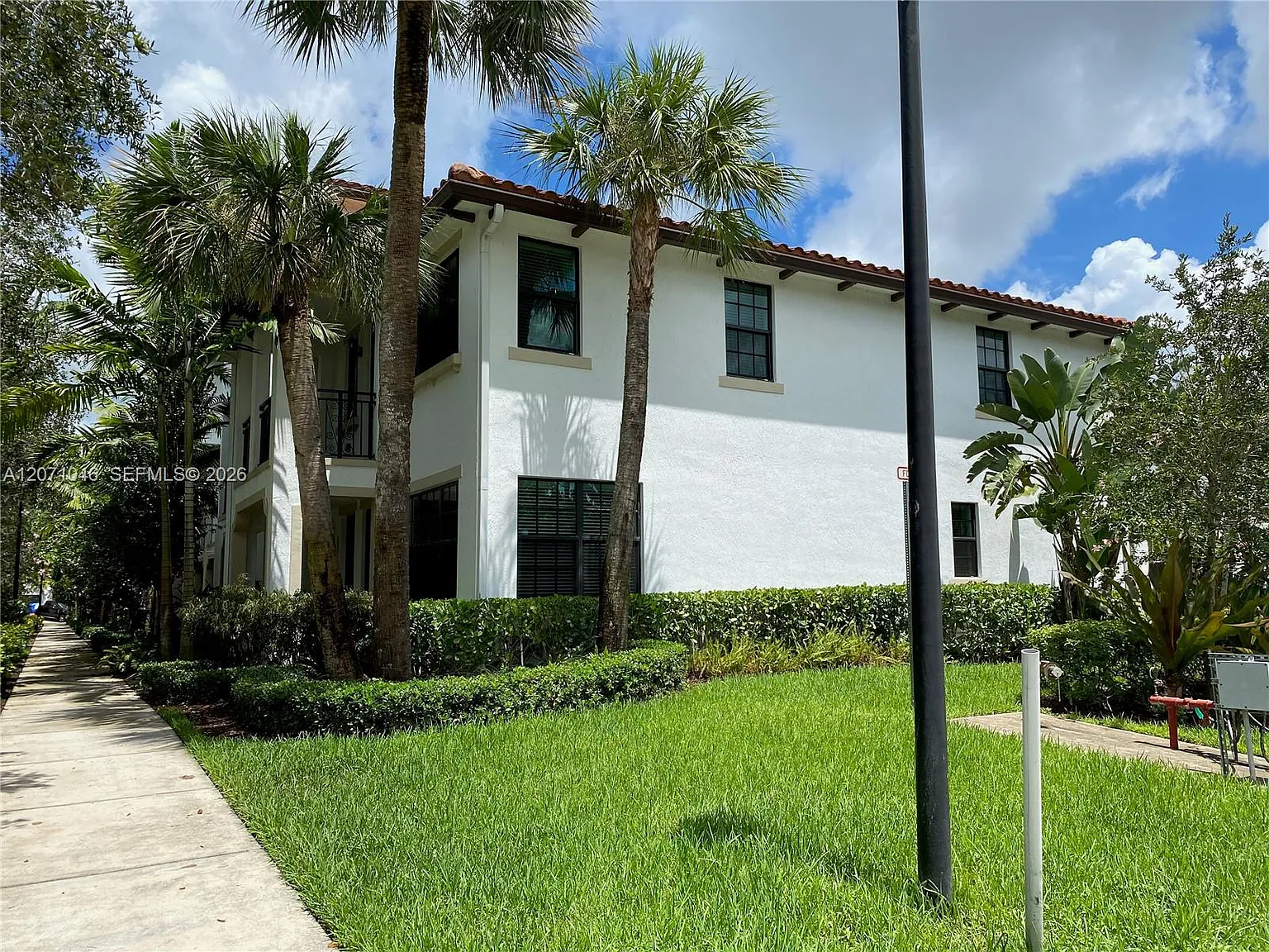 $3,900 11362 Sw 15th St — Photo 2