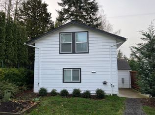 4514 SW Cullen Blvd #B, Portland, OR 97221