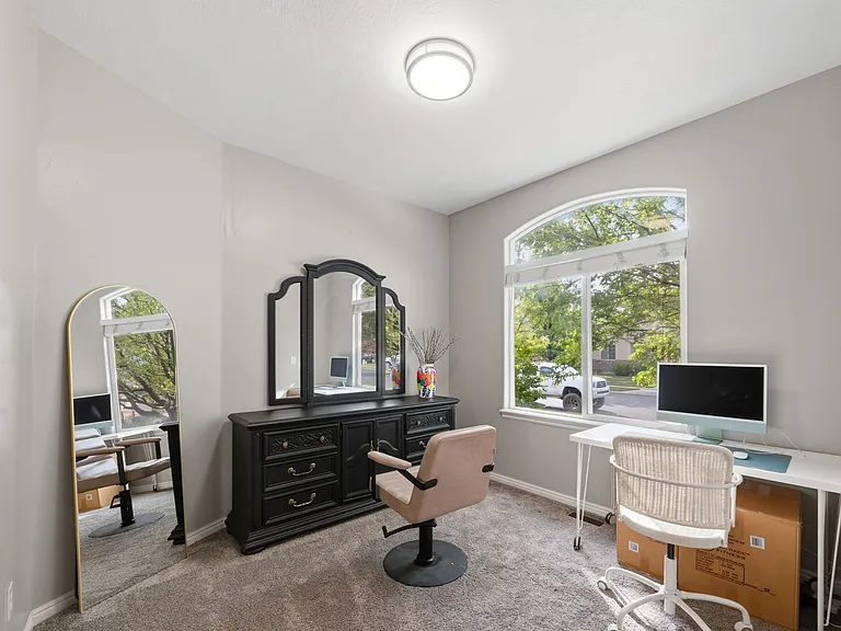 4009 W Troon — Photo 6