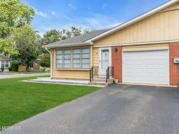 14 A Yorktowne Parkway, Manchester, NJ 08759