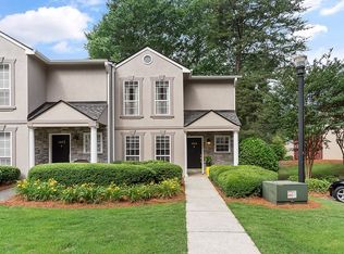 1004 Masons Creek Cir, Sandy Springs, GA 30350