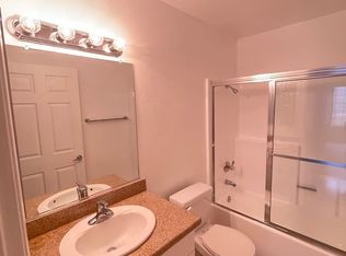 5500 Owensmouth Ave APT 211, Woodland Hills, CA 91367