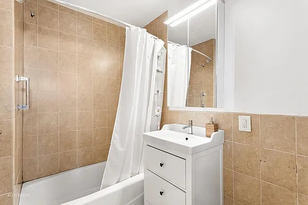 Rented by Corcoran | media 13