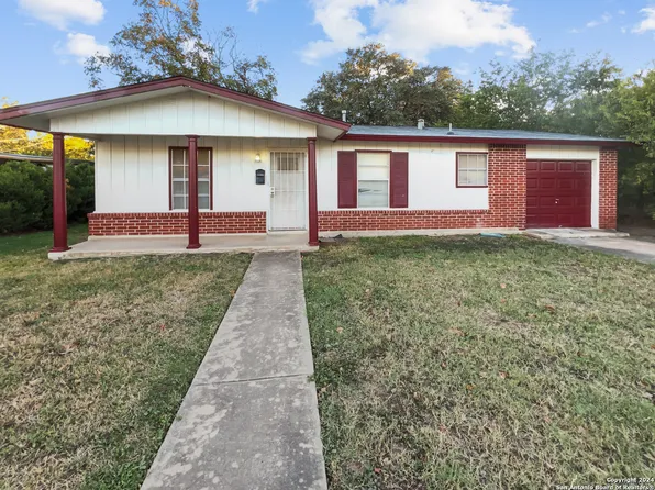 5050 CREEKMOOR DR, San Antonio, TX 78220