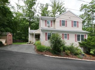 19 Old Lake End Rd, Newfoundland, NJ 07435