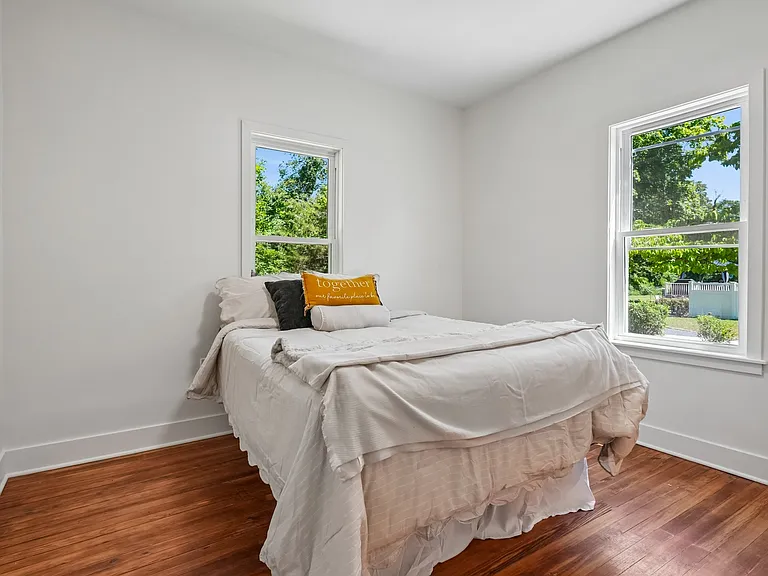 2289 Almira Ave — Photo 10