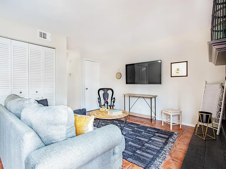 4 Serendipity Ln — Photo 3