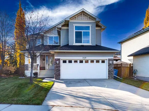 249 W Lakeview Pl, Chestermere, AB T1X 1K4