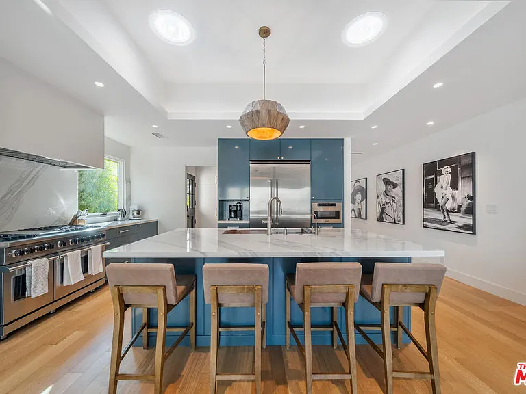 1222 S Genesee Ave — Photo 29