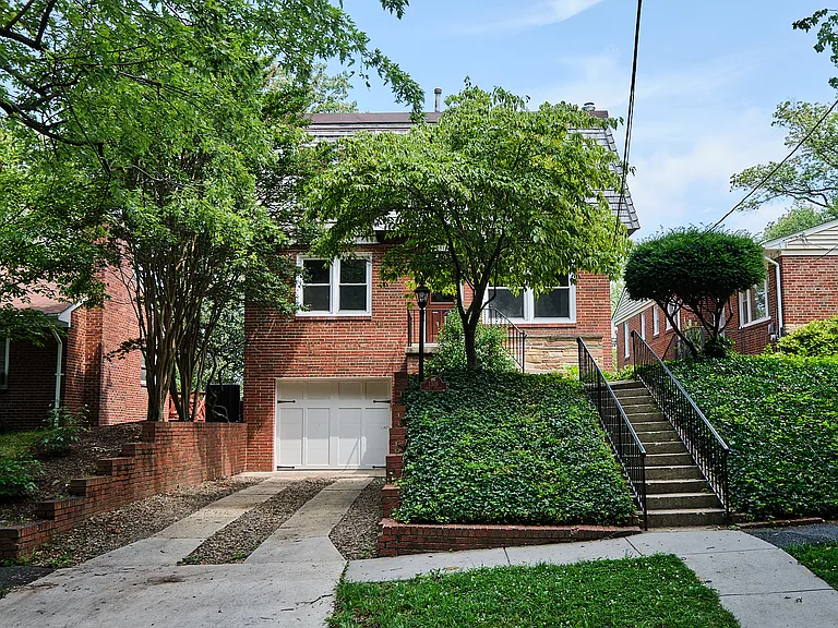 1318 Perry St NE — Photo 57
