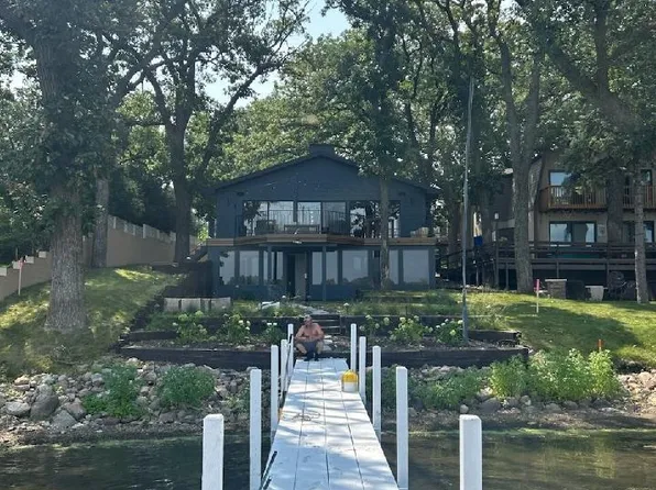 1001 Oak Pl, Milford, IA 51351
