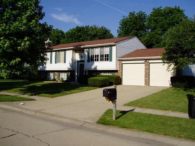 1st image of 9416 N Thornwood Dr