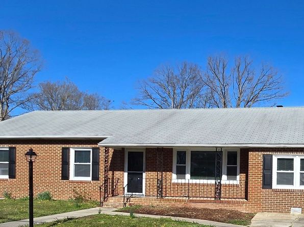 3303 Saint Charles St