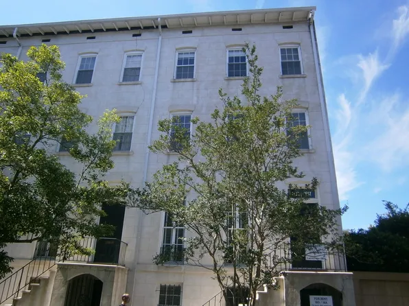 107 W Taylor St, Savannah, GA 31401