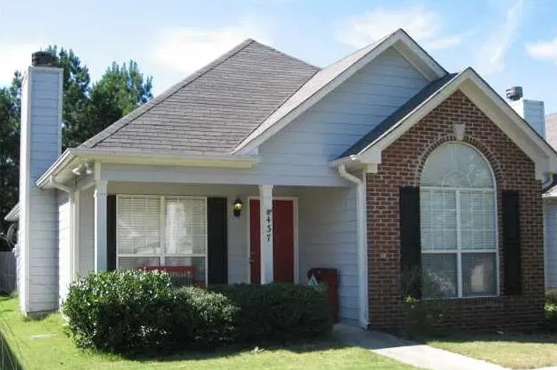 437 Tocoa Rd — Photo 1