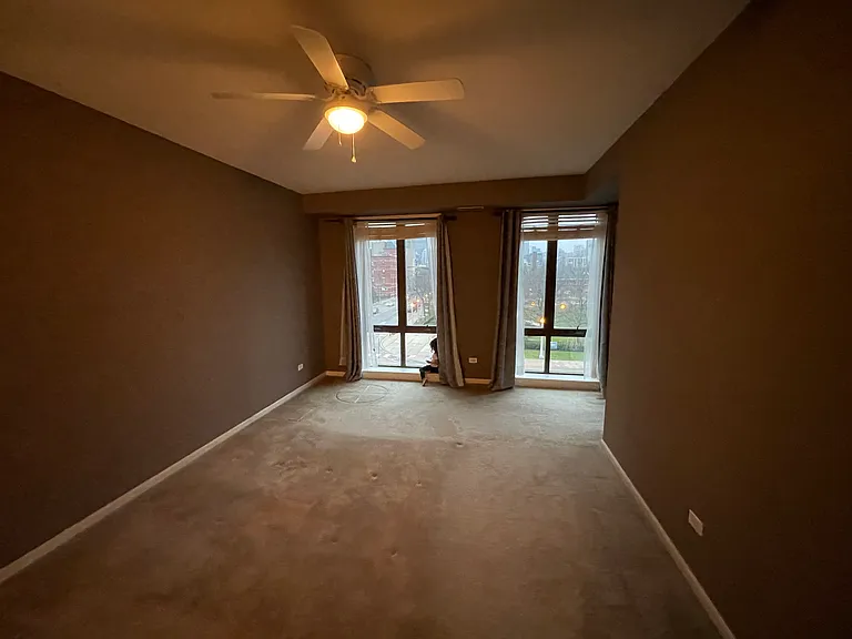 343 W Old Town Ct #301 — Photo 27