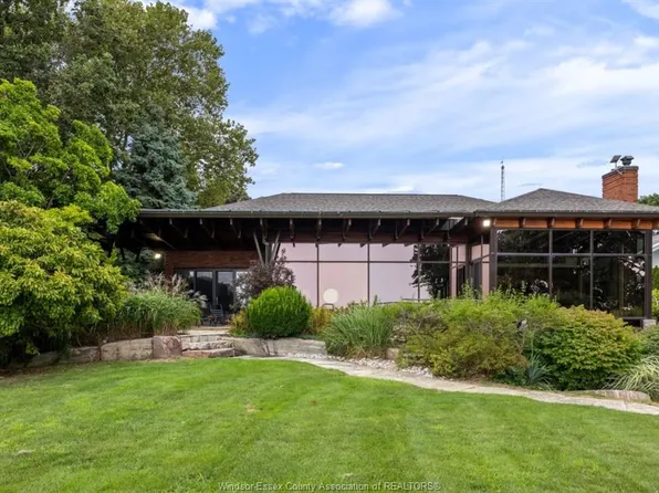 881 County Road 50 E, Essex, ON N0R 1G0