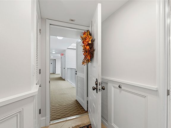 3rd image of 1815 Mooringline Dr #Penthouse B