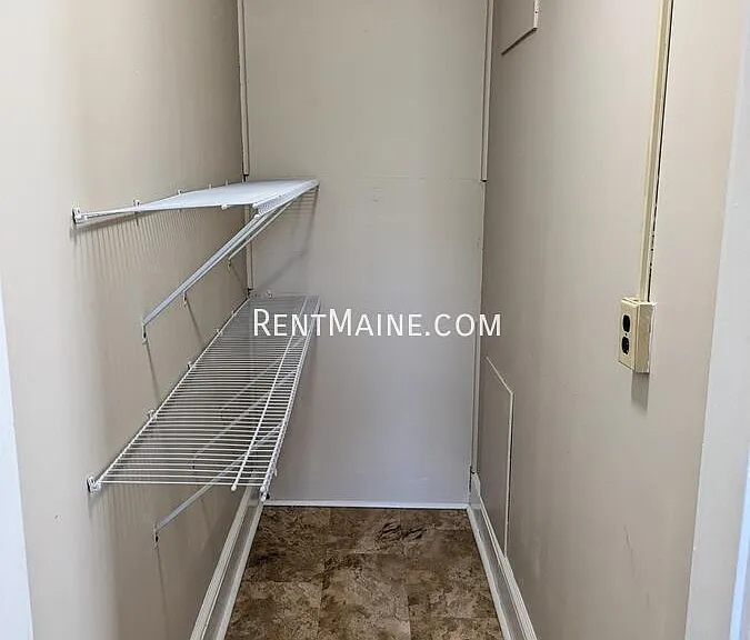 101 Center St #1 — Photo 7